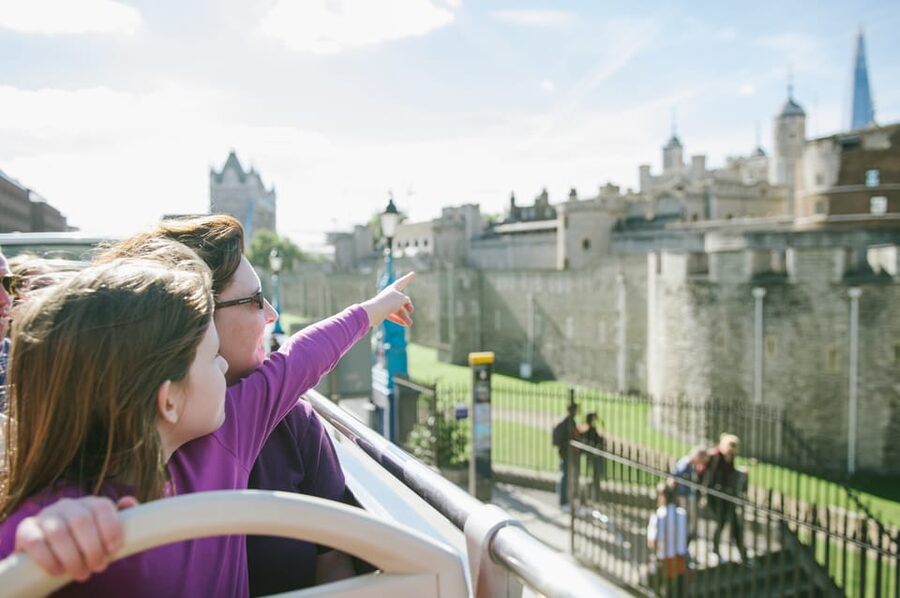 London: Tower of London, Hop-on, Hop-off Bus & River Cruise - Key points at a glance