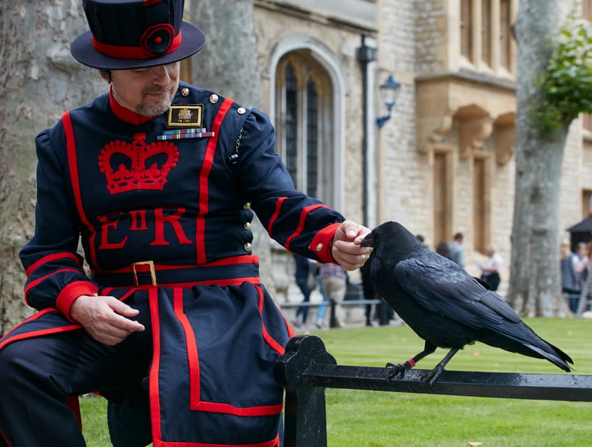 London: Tower of London, Hop-on, Hop-off Bus & River Cruise - A sensible one-day plan