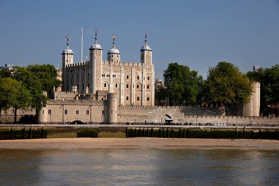 London: Tower of London, Hop-on, Hop-off Bus & River Cruise - Who will enjoy this most?