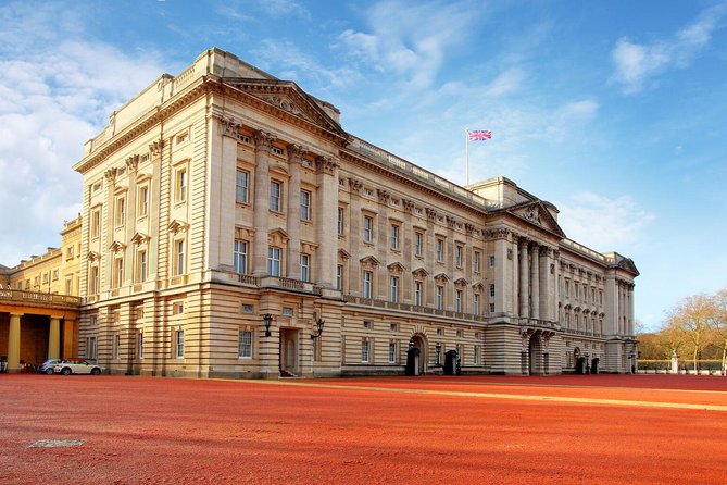 London Vintage Bus Tour Including River Thames Cruise with Optional Lunch - What the bus ride is really like