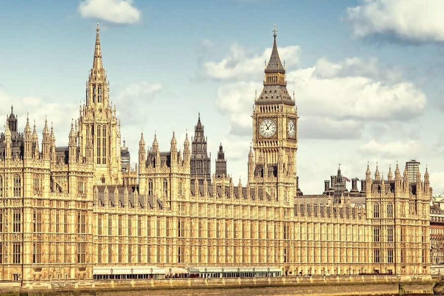 London: Westminster Tour, River Cruise, and Tower of London - Trafalgar Square and the royal route
