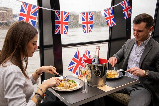 Lunch River Cruise on the Thames with 2-Course Meal - Shakespeare’s Globe and the London Eye