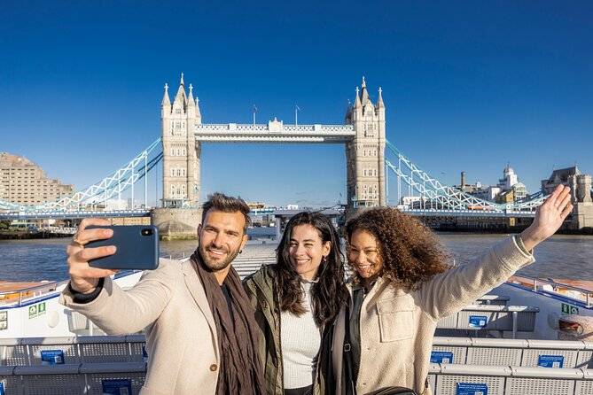 Lunch River Cruise on the Thames with 2-Course Meal - How the two-course lunch works