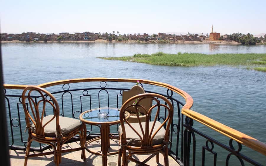 Luxor: 5 Days Nile Cruise with Guided Tours & Abu Simbel - Four nights on the Nile, with the big sights built in