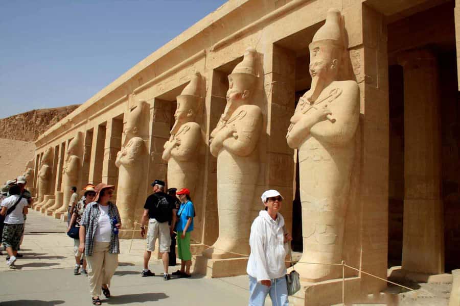 Luxor: 5 Days Nile Cruise with Guided Tours & Abu Simbel - Day three: Edfu by carriage, then Kom Ombo