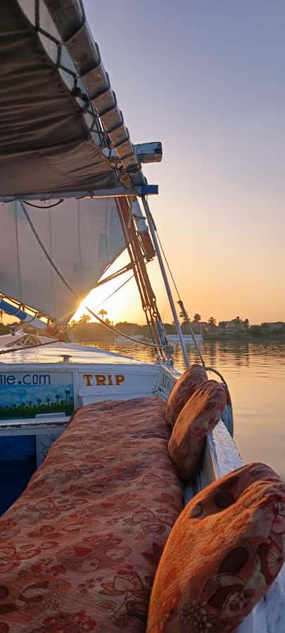 Luxor: Nile River Private Sunset Felucca Ride - What the crew adds to the experience