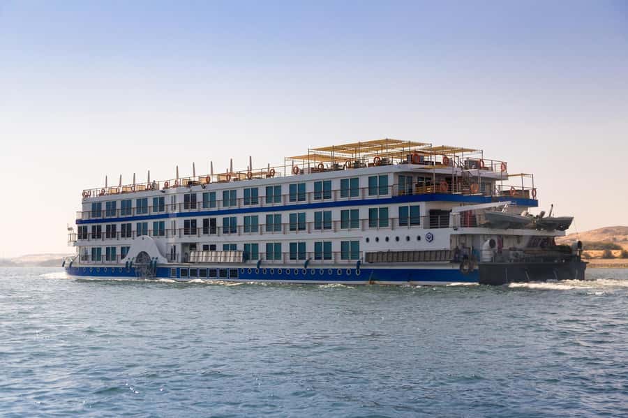 Luxor: One-night Nile Cruise to Aswan with Transfer - Your first night in a five-star cabin