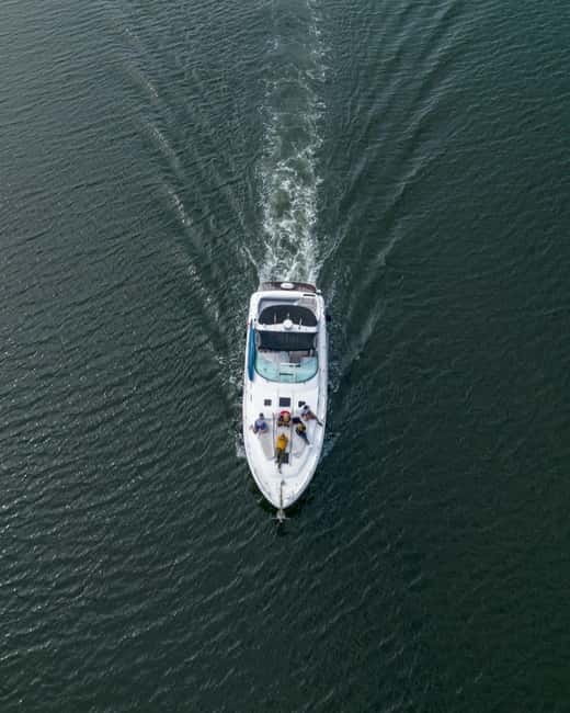 Luxury Douro Yacht Tour: Scenic Views & Complimentary Drinks - Is $223 per person a fair price?