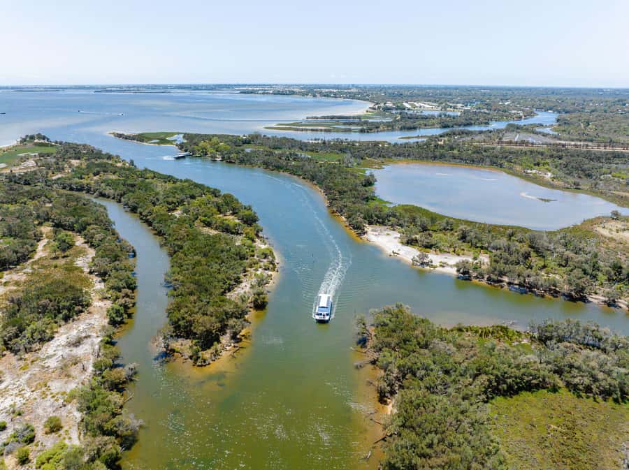Mandurah: Murray River Lunch Cruise - Returning through the canals