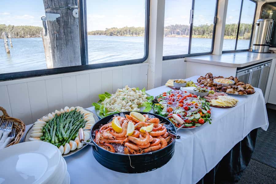 Mandurah: Murray River Lunch Cruise - Creery Wetlands and the birdlife along the route