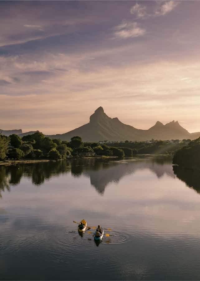 Mauritius: Guided Sunrise Kayak Tour on the Tamarin River - Learning to kayak without a classroom feel