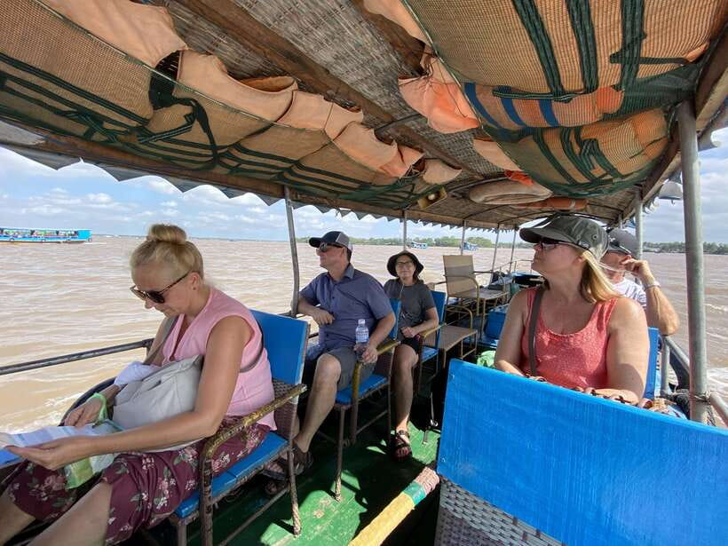 Mekong Delta 2 Days: Floating Markets & Cultural Exploration - Cai Rang Floating Market before the day heats up
