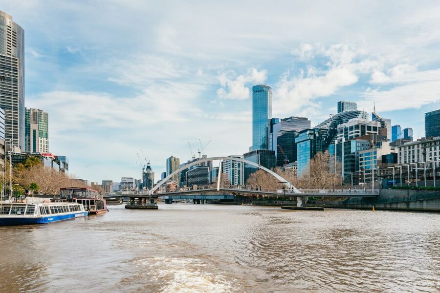 Melbourne: 1-Hour Gardens and Sporting Precinct River Cruise - Herring Island and the changing riverbanks