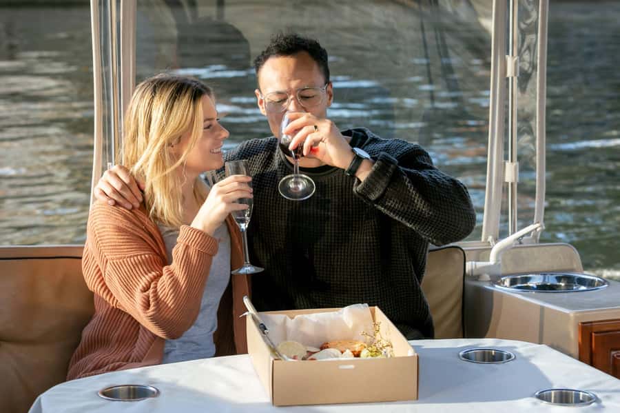 Melbourne: Private Yarra River Cruise w/ Cheese & Wine - Why a private Yarra cruise works so well