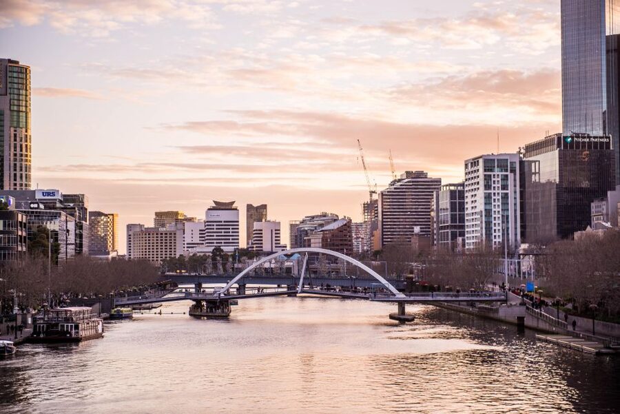Melbourne: Spirit Of Melbourne Yarra River Lunch Cruise - My verdict: book it for lunch, not just for sightseeing