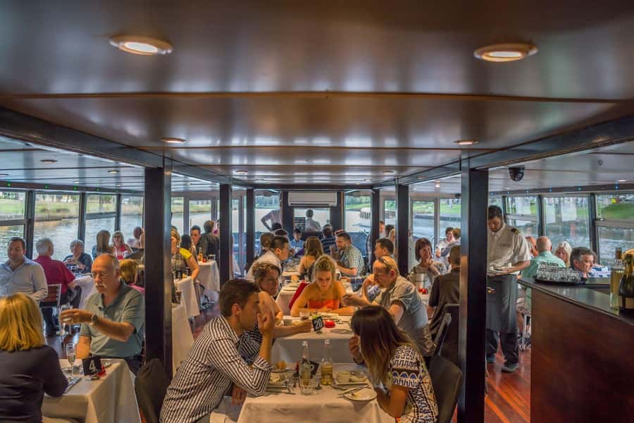 Melbourne: Spirit Of Melbourne Yarra River Lunch Cruise - What happens during the two-hour cruise