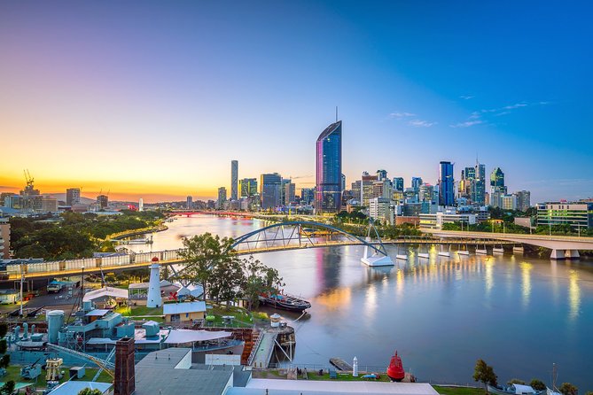 Midday Sightseeing Cruise: 12.30pm-2pm (90min) - Kangaroo Point Cliffs from the water