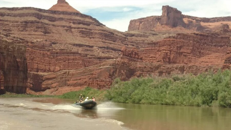 Moab: Calm Water Cruise in Inflatable Boat on Colorado River - What to pack for a comfortable ride