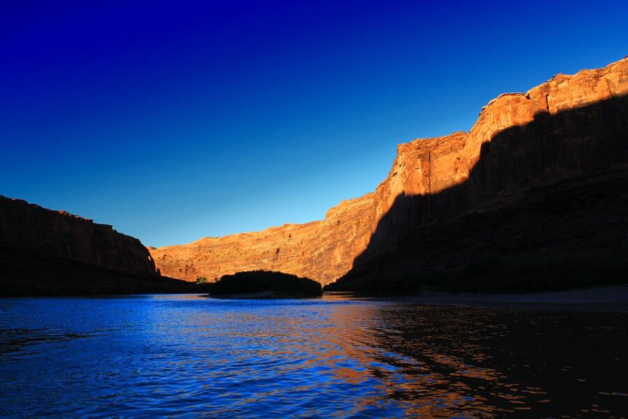 Moab: Colorado River Sunset Boat Tour with Optional Dinner - Why the Colorado River works so well at sunset