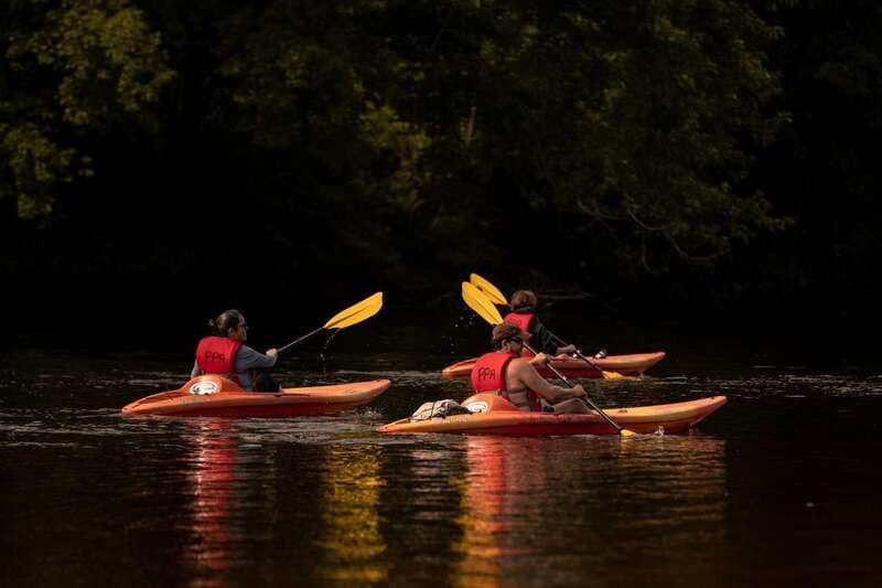Mont-Tremblant: Self guided kayak/paddleboard on Rouge River - The first three kilometres: calm water, but highway noise