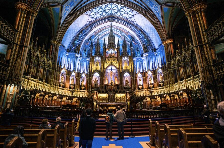 Montreal: Small Group Tour with River Cruise and Notre Dame - Timing, pickup, and what to bring