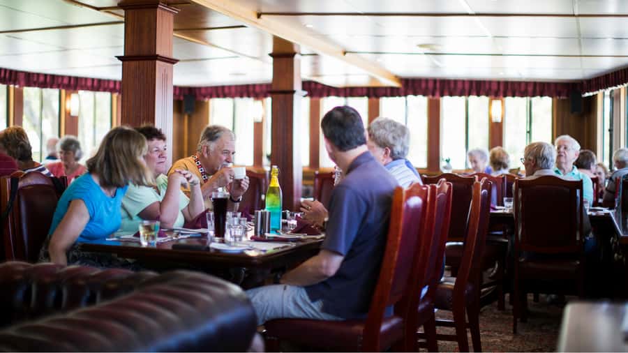 Murray River Highlights and Luncheon Cruise - Boarding Proud Mary for lunch and river views