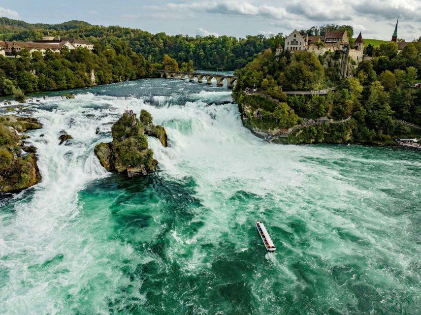 Neuhausen am Rheinfall: Rhine Falls Boat Tour - Returning upstream for the main event