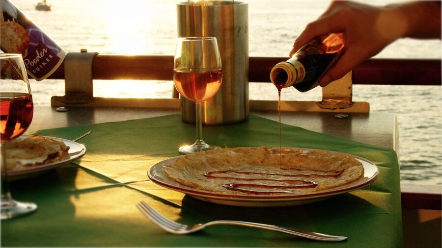 Nijmegen: River Cruise with All-You-Can-Eat Dutch Pancakes - The unlimited Dutch pancake buffet
