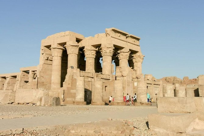 Nile Cruise 4 Days / Deluxe from Aswan to luxor- Private Tour - Guides, meals, and the level of service