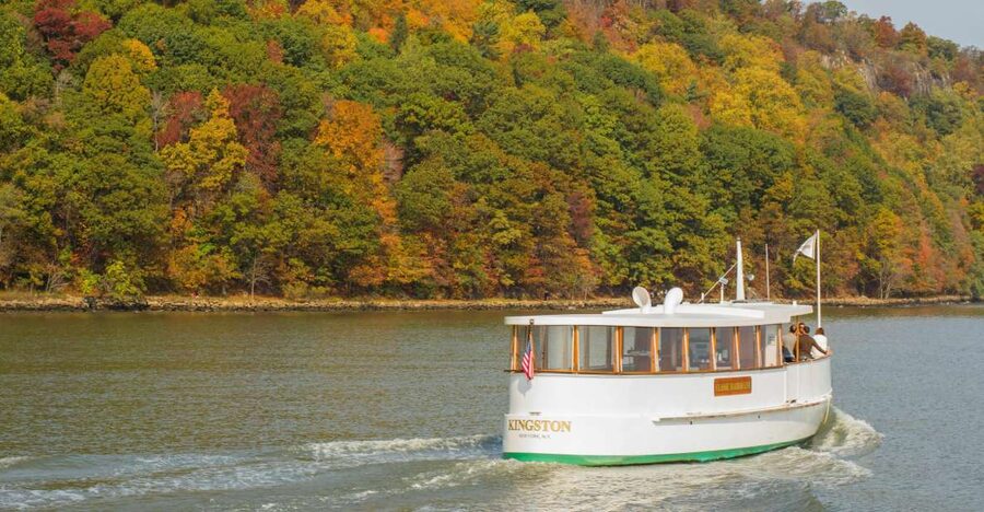 NYC: Hudson River Fall Foliage Yacht Tour - The Palisades and the best photo moments