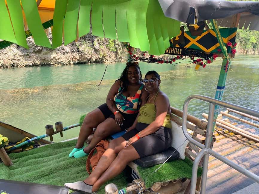 Ocho Rios : Bamboo River Rafting in Ocho Rios Jamaica. - A gentle river ride near Ocho Rios