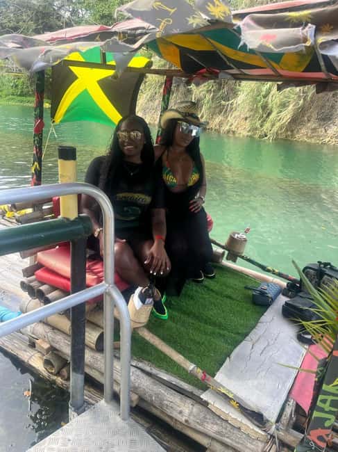 Ocho Rios : Bamboo River Rafting in Ocho Rios Jamaica. - What happens on the 30-foot bamboo raft