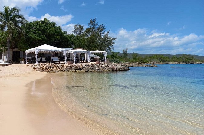Ocho Rios: River Tubing, Lunch and Cocktails at Bamboo Beach Club - Who should book this Jamaican outing?