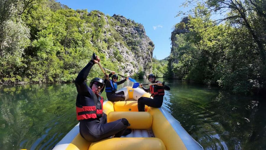Omiš/Split: Cetina River Rafting Adventure & Cliff Jumping - Practical packing and timing advice