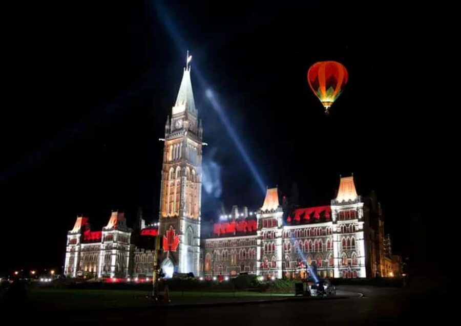 Ottawa: Small Group Night Tour With River Cruise - A gentle start with Ottawa after dark