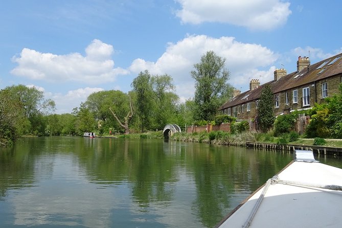 Oxford Sightseeing Picnic River Cruise - Folly Bridge and the old river crossing