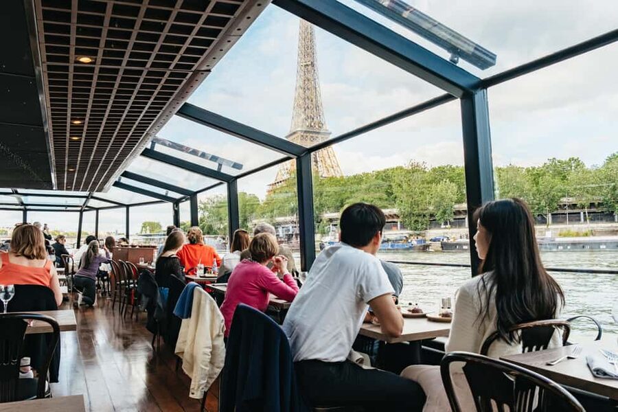 Paris : 3-Course Gourmet Dinner Cruise on Seine River - FAQ