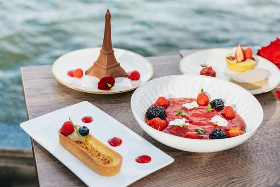 Paris : 3-Course Gourmet Dinner Cruise on Seine River - The three-course meal, from salmon to beef