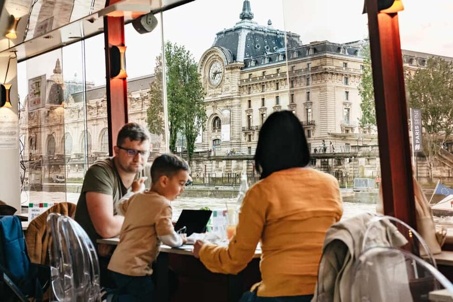 Paris: 3-Course Italian Meal Seine Cruise - Finding the Théo boat at Ranelagh