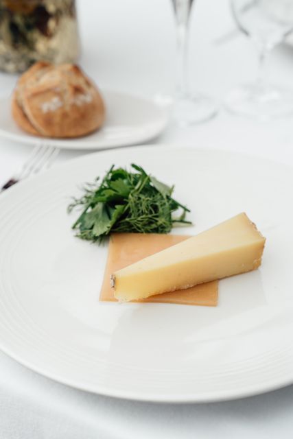 Paris: 4-Course Dinner Cruise on Seine River with Live Music - Is $153 a fair price?