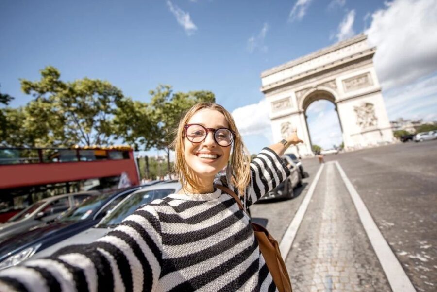Paris: Arc de Triomphe Entry with Seine Cruise - Who will get the most from this Paris combination?