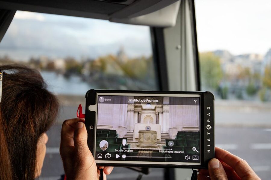 Paris: Audio-Guided Bus Tour & Seine River Cruise - Meeting point and timing