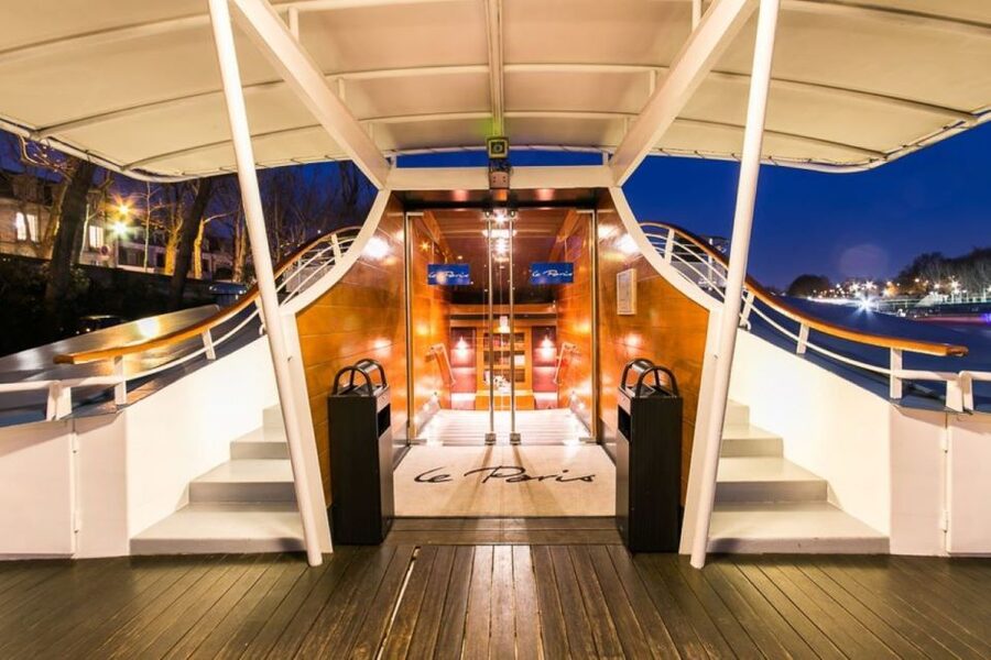 Paris: Bastille Day Dinner Cruise on the Seine River - What the $224 price really covers