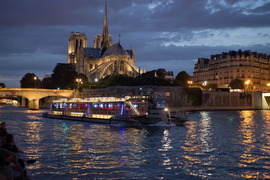 Paris: Big Bus Hop-on Hop-off Tour and Seine River Cruise - The best way to use the bus and boat together