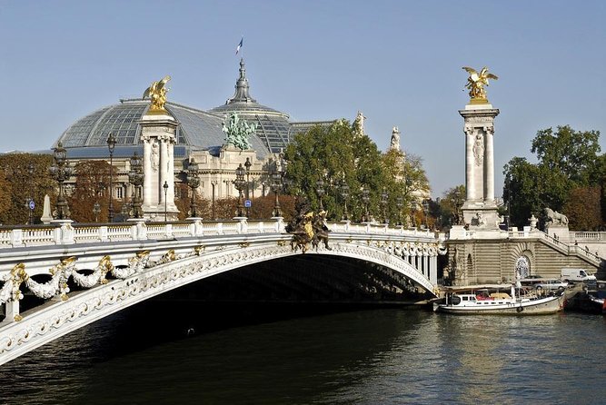 Paris Capitaine Fracasse 3 Course Seine River Dinner Cruise - The Eiffel Tower from the Seine