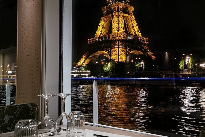 Paris Capitaine Fracasse 3 Course Seine River Dinner Cruise - Notre-Dame and the return toward Île aux Cygnes