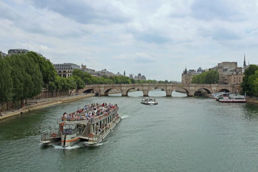 Paris: Catacombs, Audio Guide, and River Cruise Option - Who will enjoy this experience most?