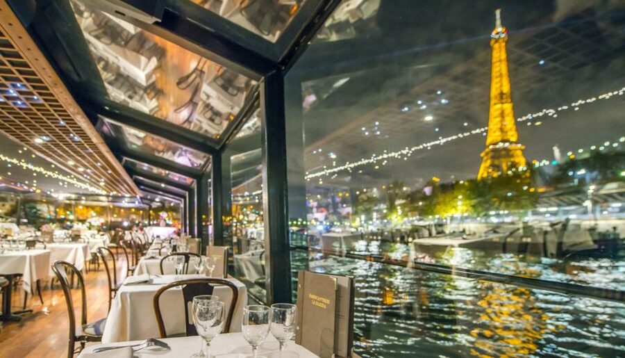 Paris: Dinner Cruise on the Seine and Eiffel Tower 2nd floor - Leaving the boat for the Eiffel Tower