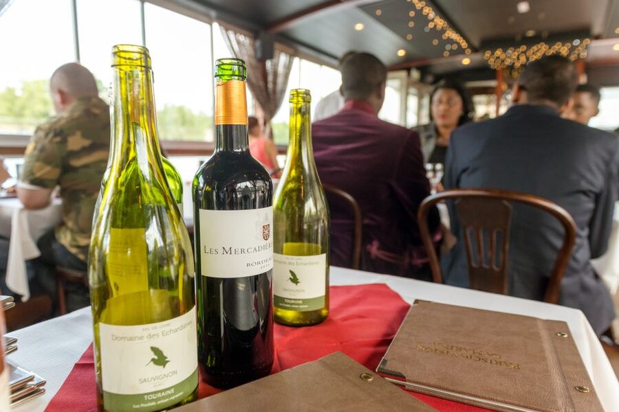 Paris: Early Evening Dinner Cruise on the River Seine - Practical tips for a smoother evening