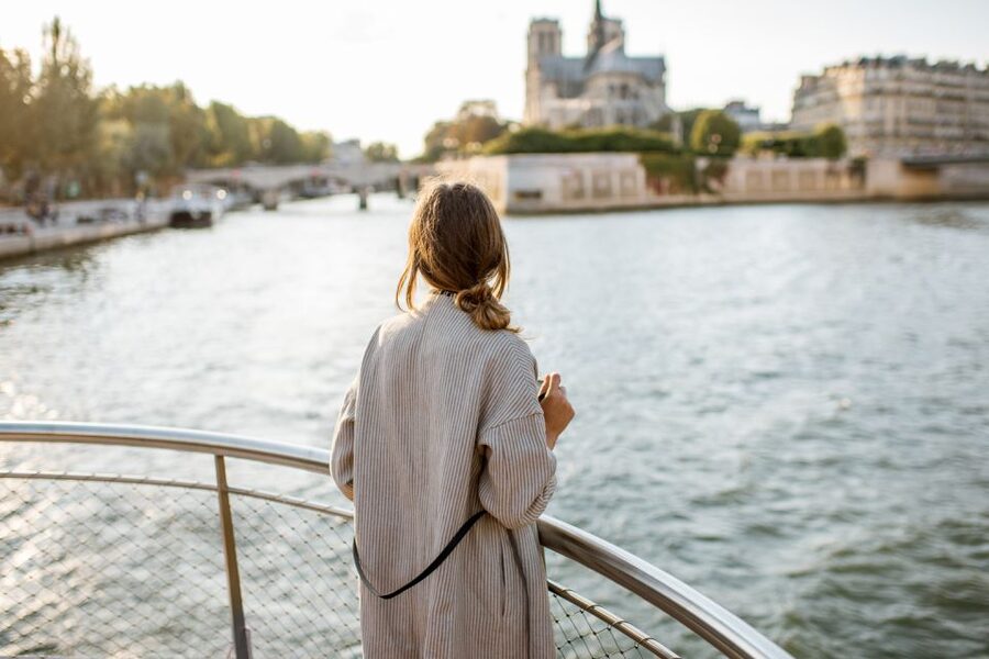 Paris: Eiffel Tower Access and Seine River Cruise - Daylight or evening cruise?